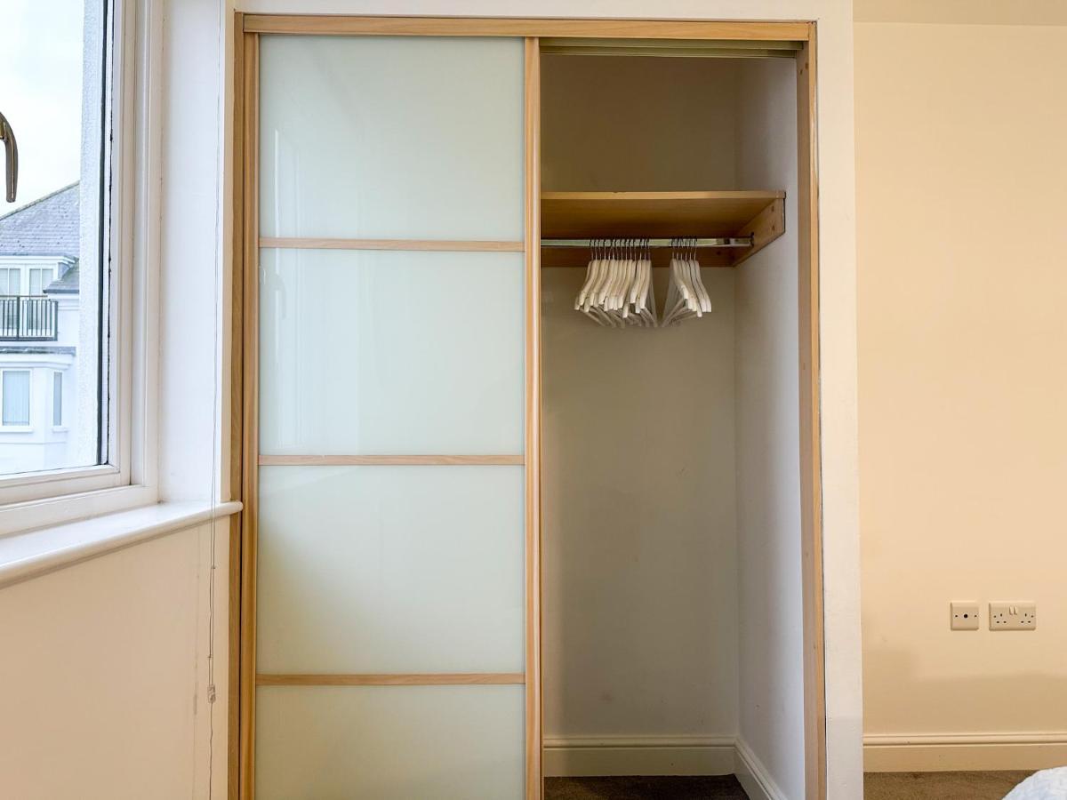 Luxury 2 Bedroom City Centre Apartment - Secure Parking - Amazing Location! カンタベリー エクステリア 写真