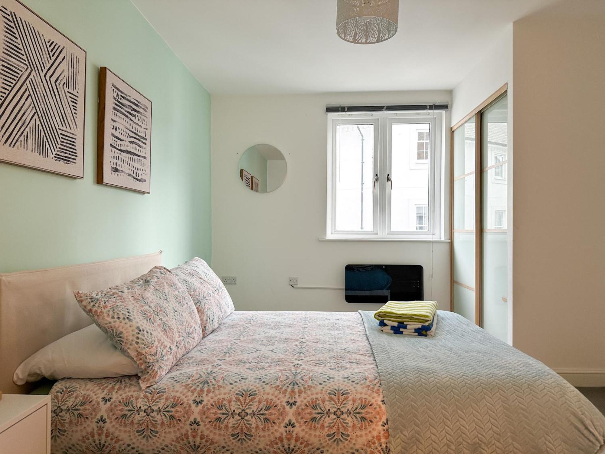 Luxury 2 Bedroom City Centre Apartment - Secure Parking - Amazing Location! カンタベリー エクステリア 写真