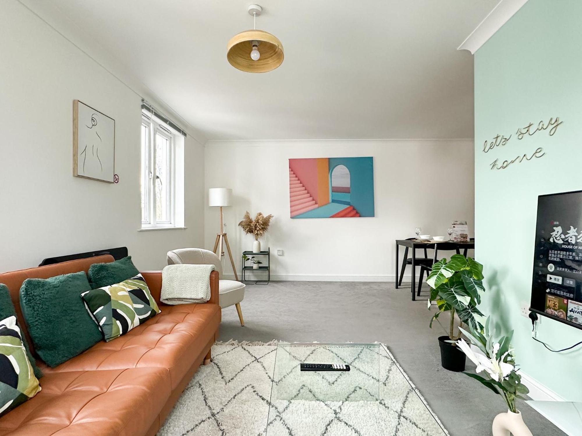 Luxury 2 Bedroom City Centre Apartment - Secure Parking - Amazing Location! カンタベリー エクステリア 写真